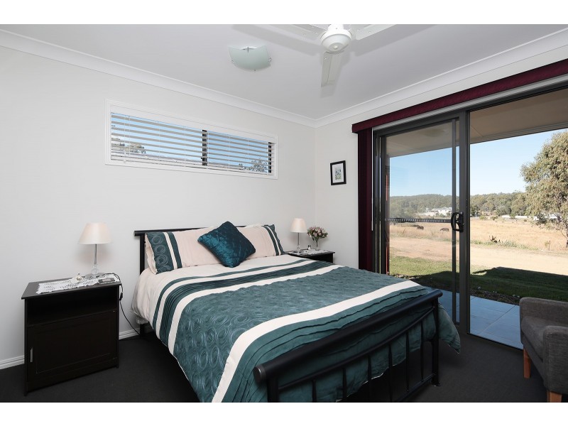 4 Beames Drive, Laidley South QLD 4341