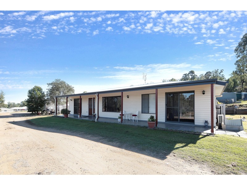 4 Beames Drive, Laidley South QLD 4341