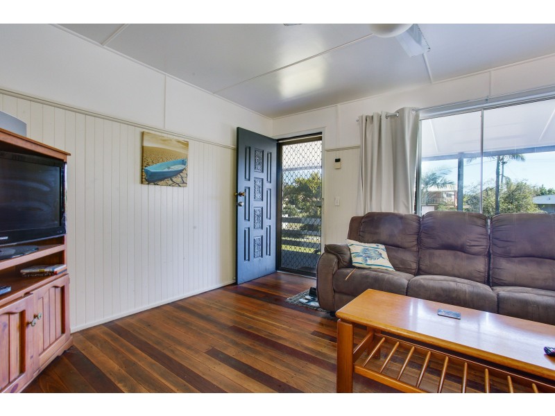 11 Zircon Street, Rainbow Beach QLD 4581