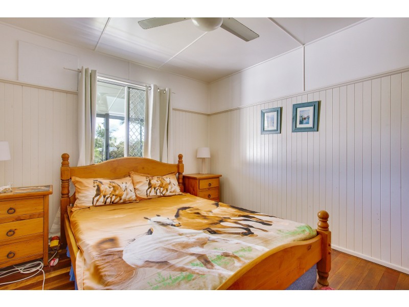 11 Zircon Street, Rainbow Beach QLD 4581