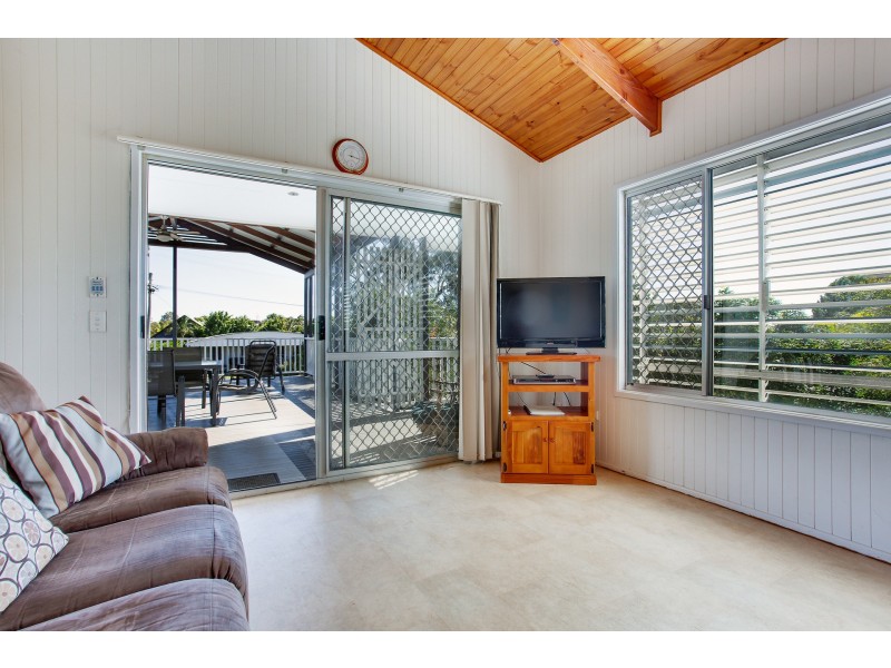 11 Zircon Street, Rainbow Beach QLD 4581