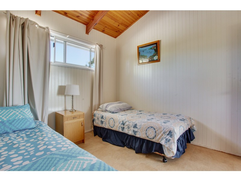 11 Zircon Street, Rainbow Beach QLD 4581