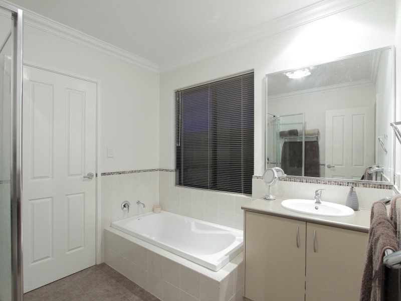 5 Leitrim Lane, Beaconsfield WA 6162