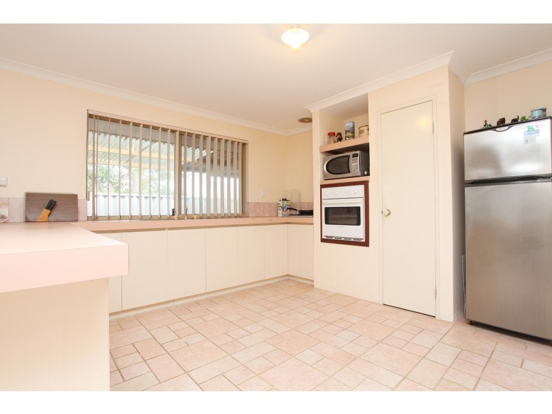 19 Sennet Lane, Warnbro WA 6169