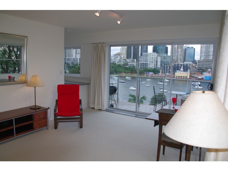 21/17 East Crescent Street, Mcmahons Point NSW 2060