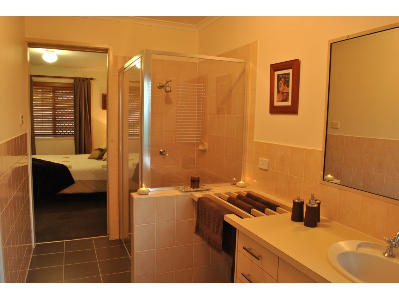 5 Litchie Street, Beerwah QLD 4519