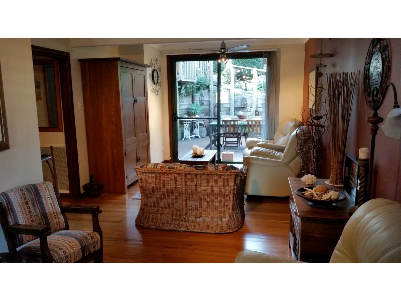 6 Goonda Promenade, Wangi Wangi NSW 2267