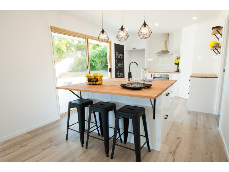 16 Marlene Court, Highland Park QLD 4211