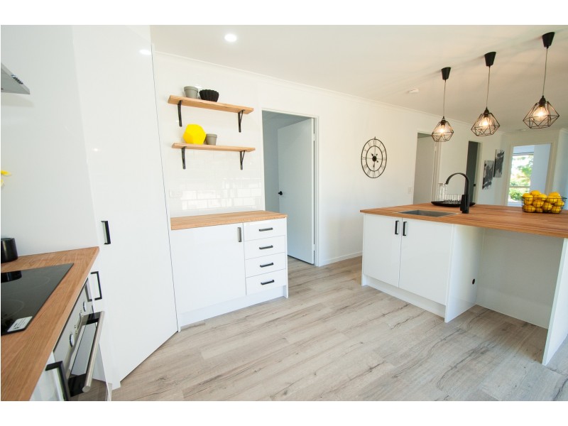 16 Marlene Court, Highland Park QLD 4211