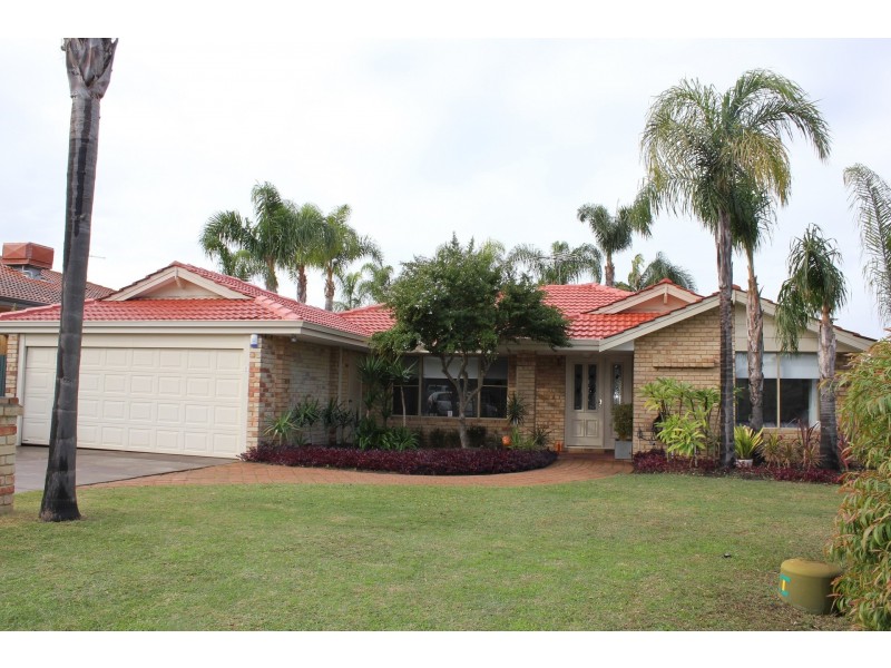 33 Chichester Drive, Woodvale WA 6026