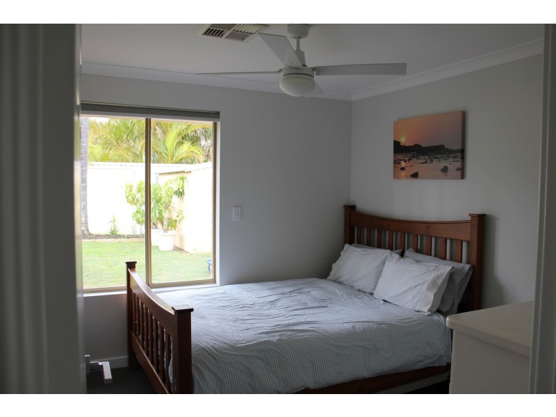 33 Chichester Drive, Woodvale WA 6026