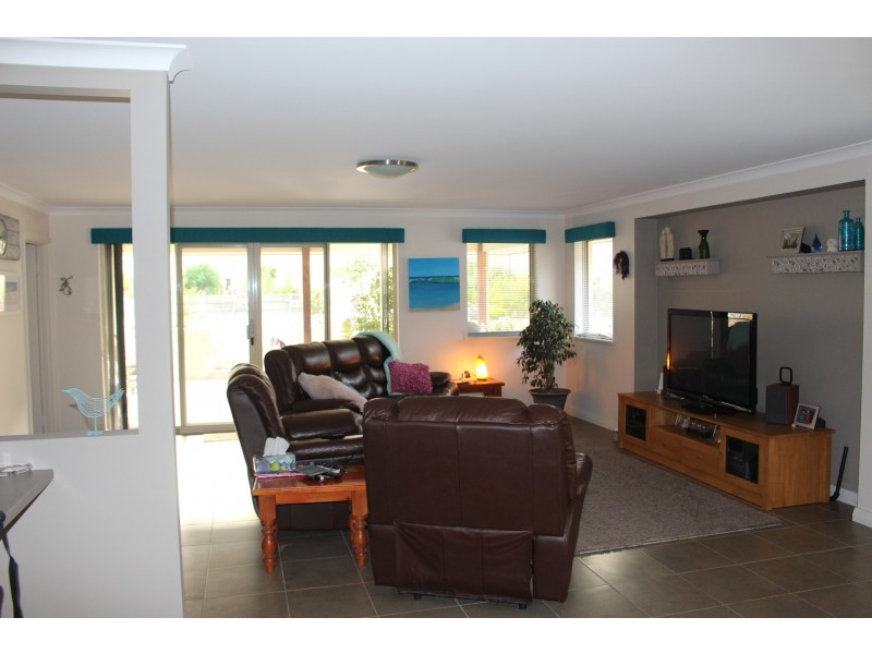 12 Paul Terry Drive, Bayonet Head WA 6330