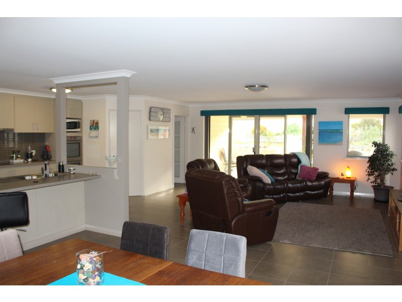 12 Paul Terry Drive, Bayonet Head WA 6330