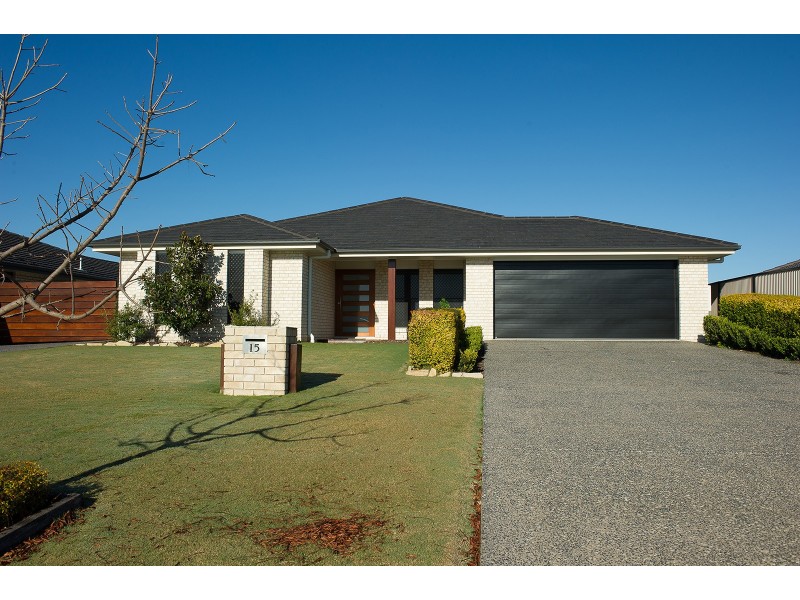 15 Lakeview Avenue, Rosenthal Heights QLD 4370