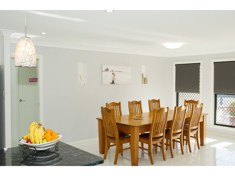 15 Lakeview Avenue, Rosenthal Heights QLD 4370