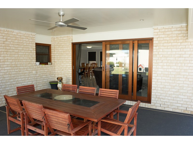 15 Lakeview Avenue, Rosenthal Heights QLD 4370