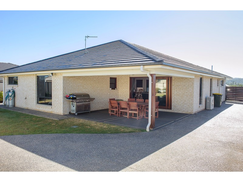 15 Lakeview Avenue, Rosenthal Heights QLD 4370