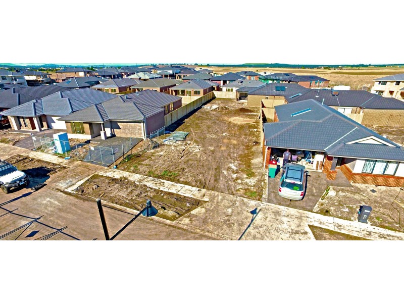 22 Liberty Crescent, Beveridge VIC 3753