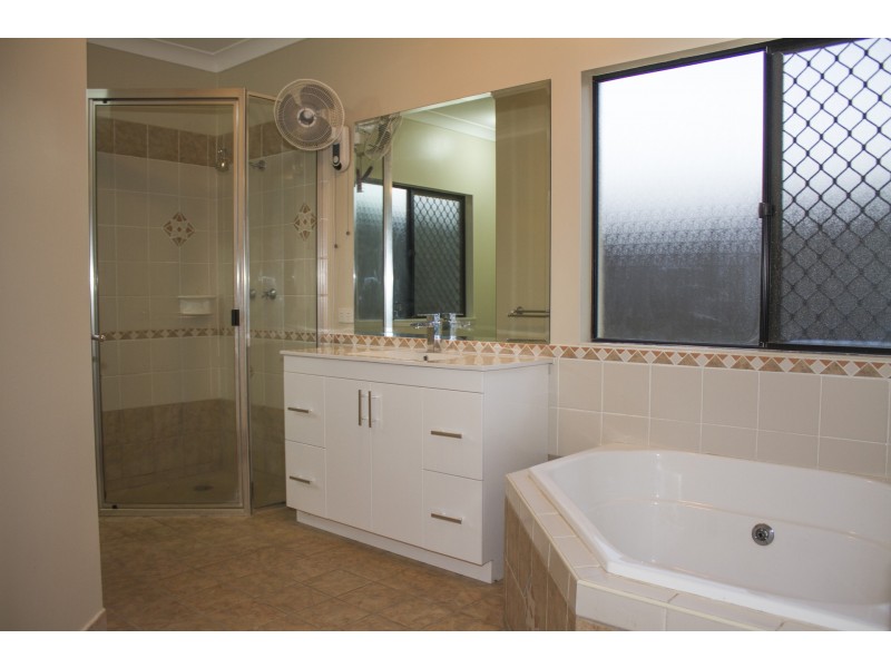 2 Taro Close, Mount Sheridan QLD 4868