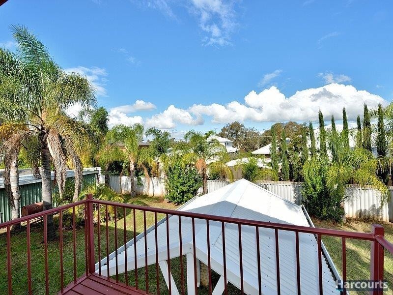 12 Correas Street, North Yunderup WA 6208