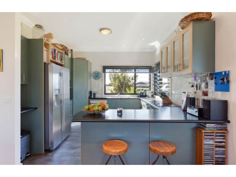 16 Lakeview Ave, Merimbula NSW 2548