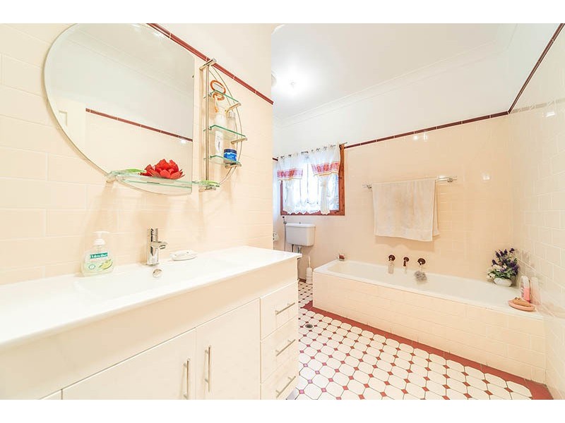 90 Hillcrest Avenue, South Nowra NSW 2541