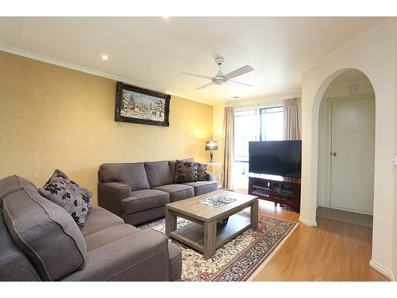 20 Wakenshaw Crescent, Pakenham VIC 3810