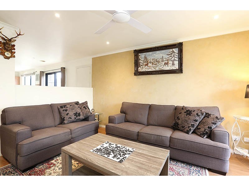 20 Wakenshaw Crescent, Pakenham VIC 3810