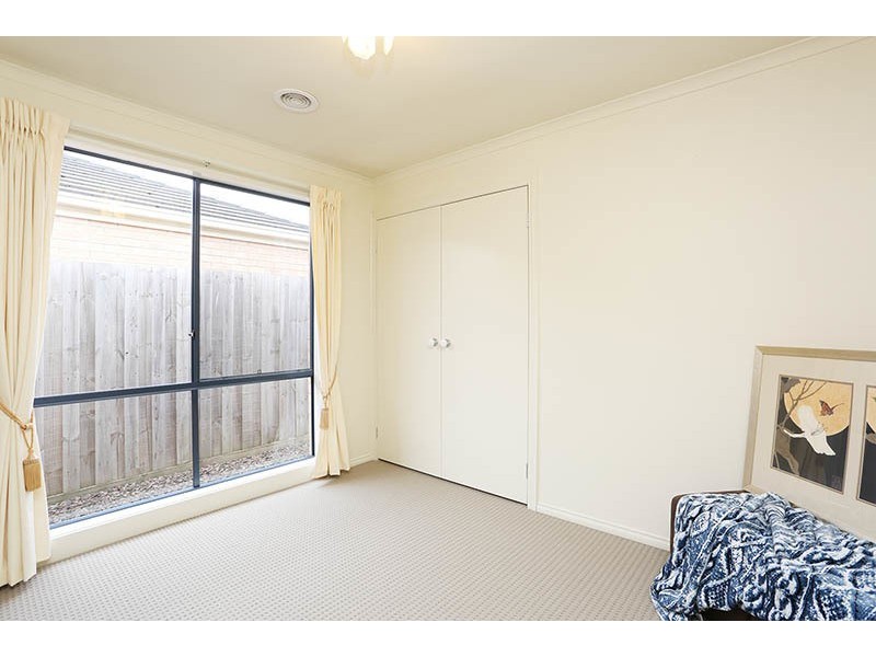 20 Wakenshaw Crescent, Pakenham VIC 3810