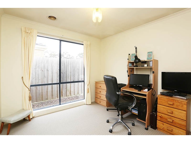 20 Wakenshaw Crescent, Pakenham VIC 3810
