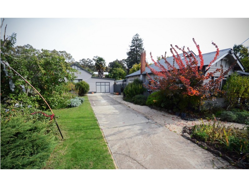 21 Gaulton Street, Castlemaine VIC 3450