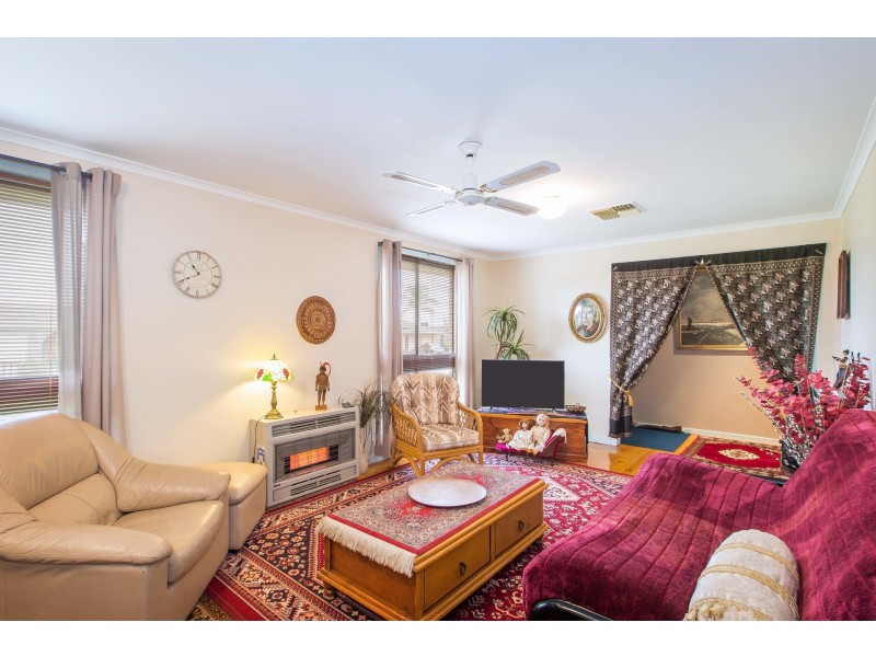 549 Kemp Street, Lavington NSW 2641