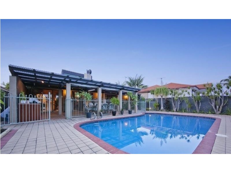 12 Duffield Avenue, Beaconsfield WA 6162