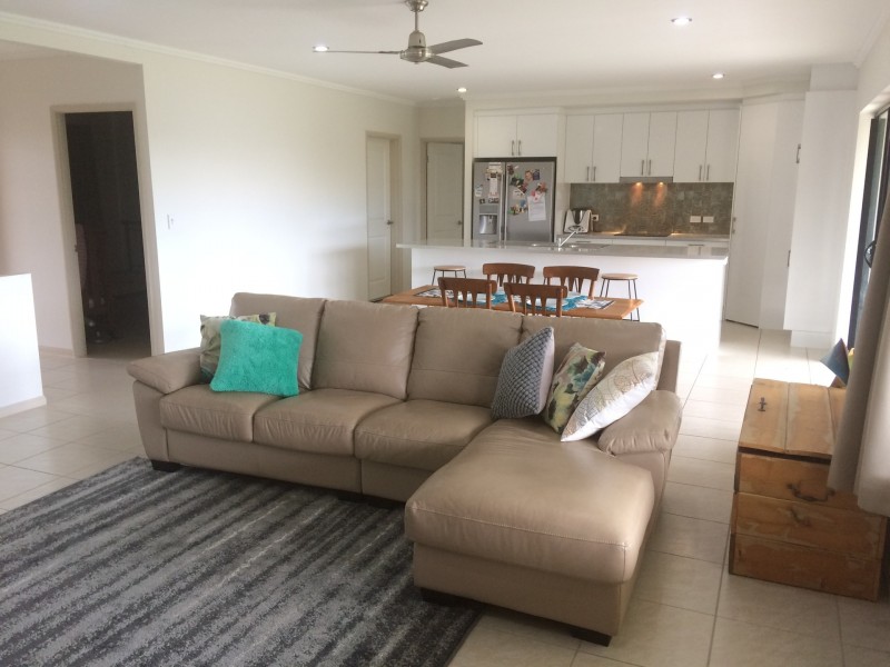 10 Sunbird Parade, Mareeba QLD 4880