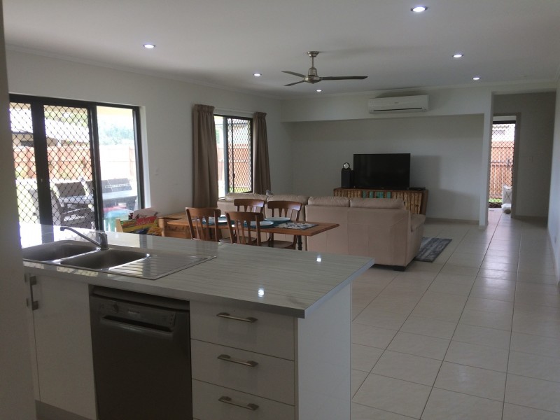 10 Sunbird Parade, Mareeba QLD 4880