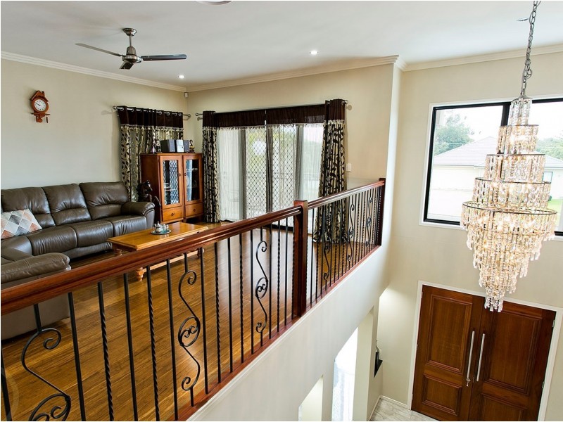 8 Nielson Street, Chermside QLD 4032