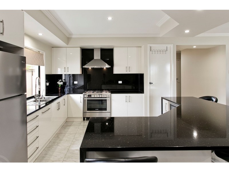 8 Nielson Street, Chermside QLD 4032