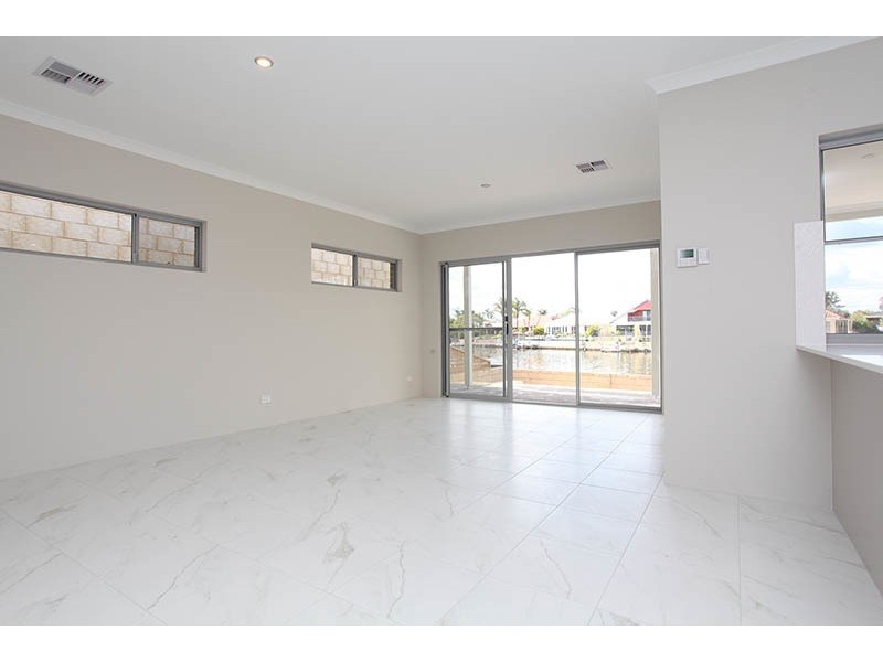 6 Wharf Cove, South Yunderup WA 6208