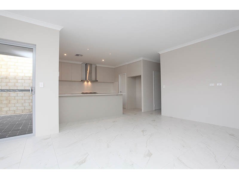 6 Wharf Cove, South Yunderup WA 6208
