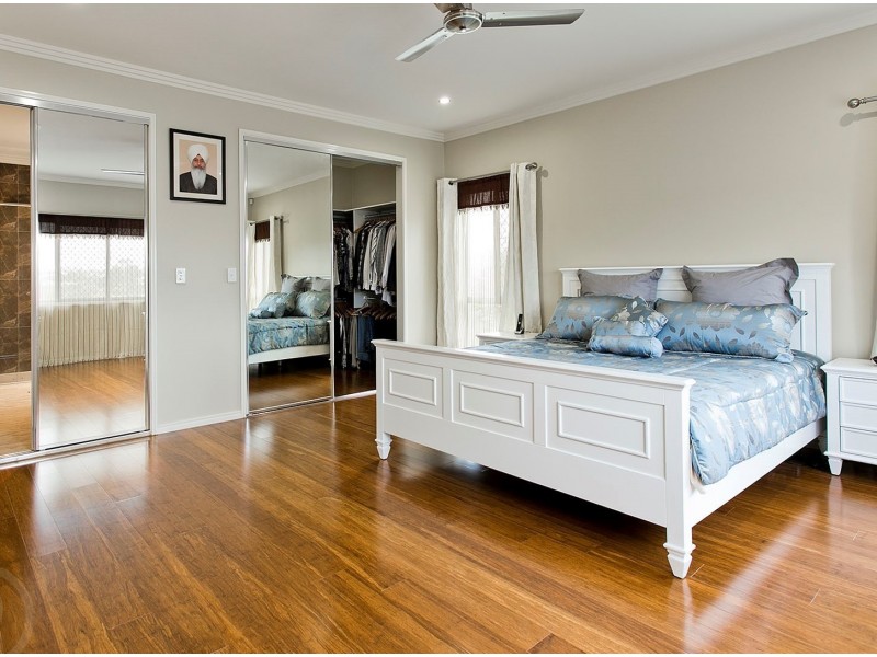 8 Nielson Street, Chermside QLD 4032