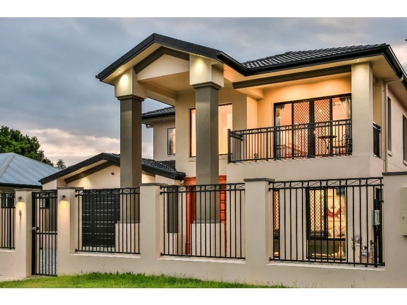 8 Nielson Street, Chermside QLD 4032