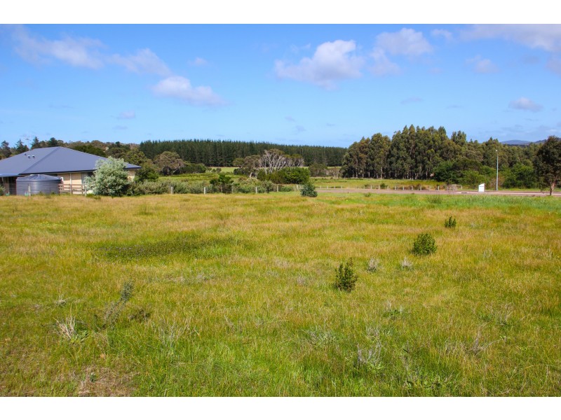 71 Woodward Heights, Hay WA 6333