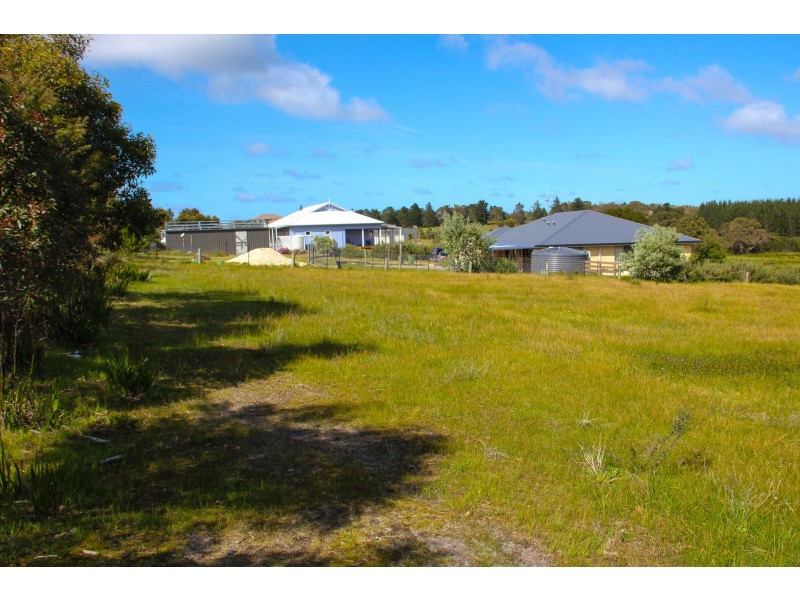 71 Woodward Heights, Hay WA 6333