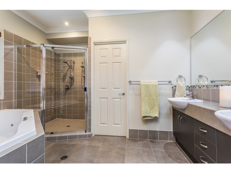 10 River Oak Way, Narangba QLD 4504