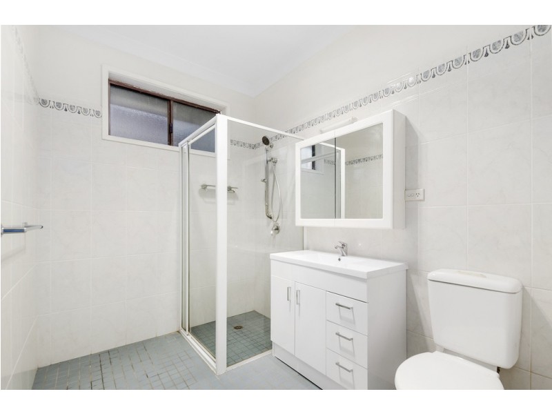 2 Satinwood Avenue, Figtree NSW 2525