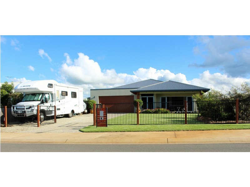 25 WILLIAMS AVE, Yungaburra QLD 4884