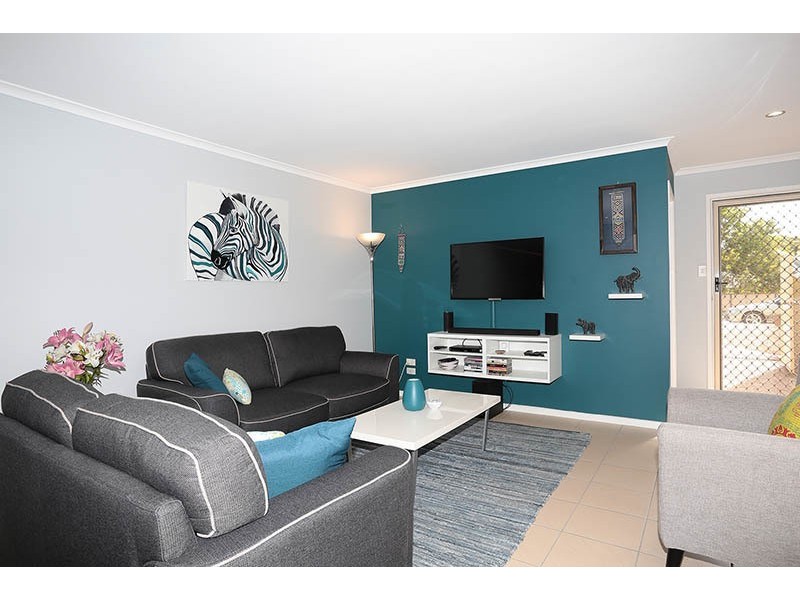 1/124 Johnston Street, Southport QLD 4215