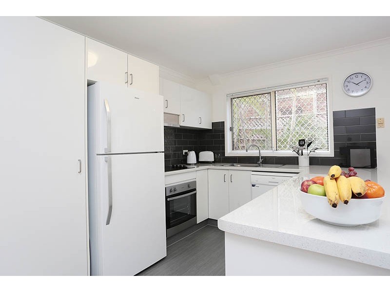 1/124 Johnston Street, Southport QLD 4215