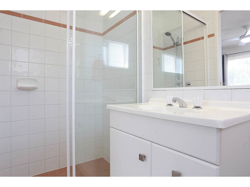 1/124 Johnston Street, Southport QLD 4215