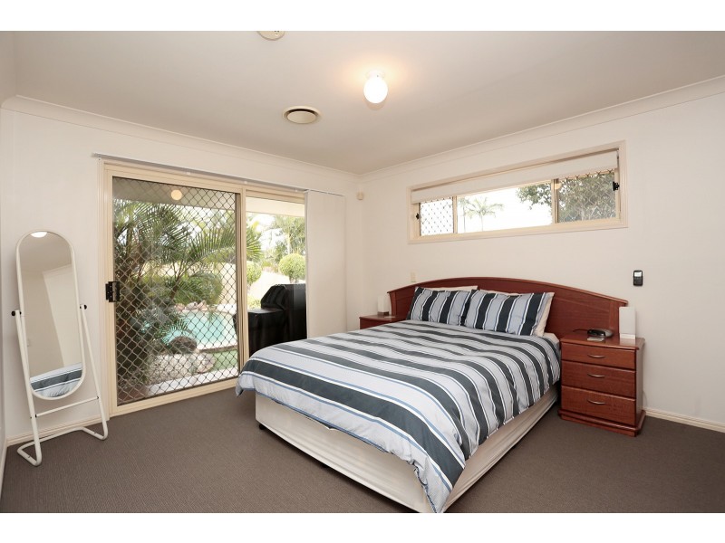 8 Cockatoo Close, Calamvale QLD 4116